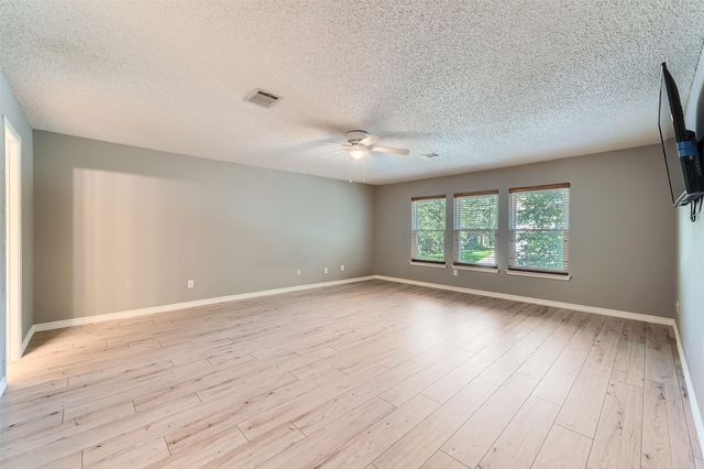 2002 Carriage Club DR, Cedar Park, TX 78613