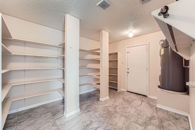 2002 Carriage Club DR, Cedar Park, TX 78613