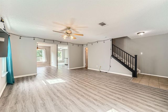 2002 Carriage Club DR, Cedar Park, TX 78613