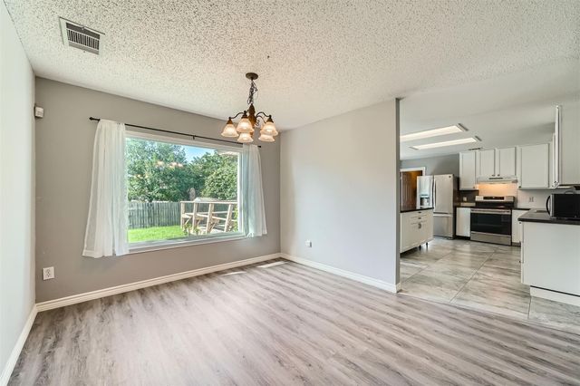 2002 Carriage Club DR, Cedar Park, TX 78613