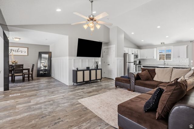 1689 W CADBURY LN, Springville, UT 84663
