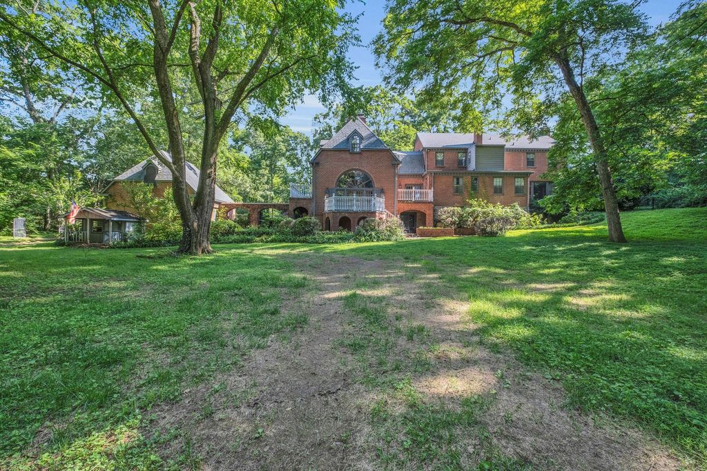 1038 Tyne Blvd, Nashville, TN 37220