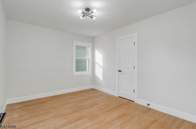 148 Hansbury Ave, Newark City, NJ 07112