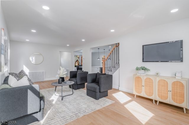 148 Hansbury Ave, Newark City, NJ 07112