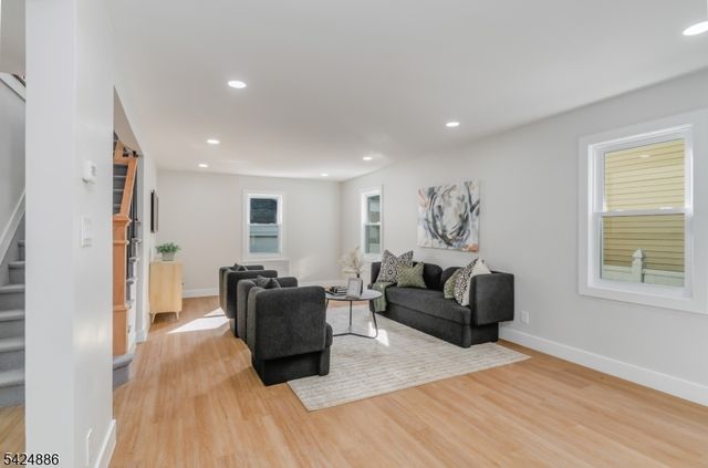 148 Hansbury Ave, Newark City, NJ 07112