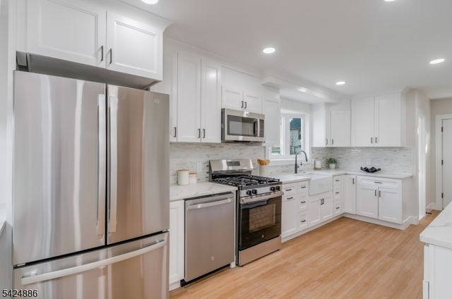 148 Hansbury Ave, Newark City, NJ 07112