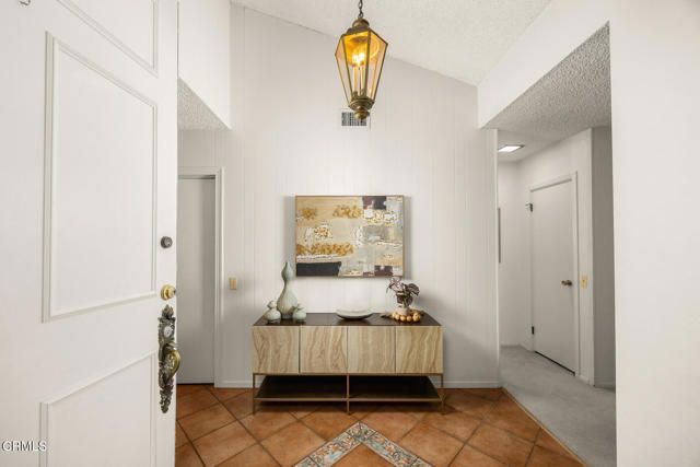 1324 El Vago Street, La Canada Flintridge, CA 91011