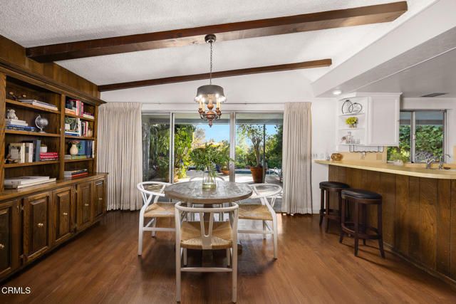 1324 El Vago Street, La Canada Flintridge, CA 91011