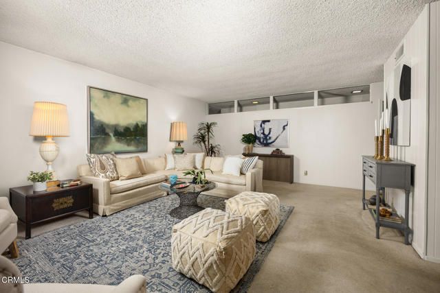 1324 El Vago Street, La Canada Flintridge, CA 91011