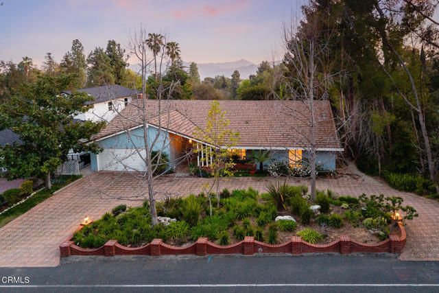 1324 El Vago Street, La Canada Flintridge, CA 91011