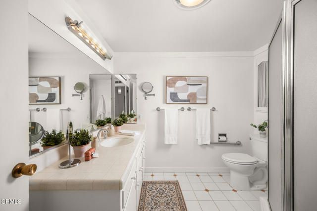 1324 El Vago Street, La Canada Flintridge, CA 91011