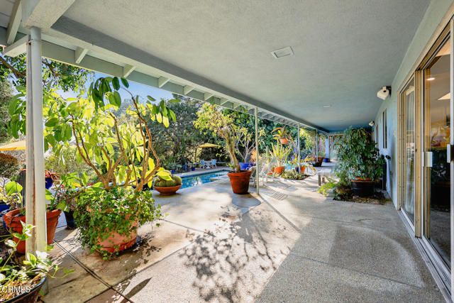 1324 El Vago Street, La Canada Flintridge, CA 91011