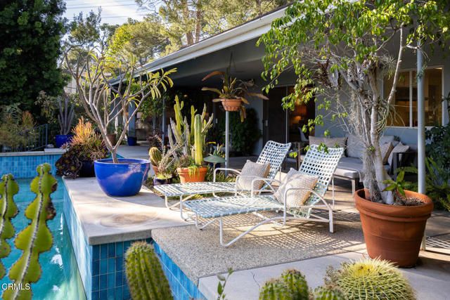 1324 El Vago Street, La Canada Flintridge, CA 91011