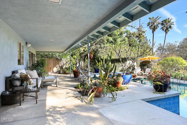 1324 El Vago Street, La Canada Flintridge, CA 91011