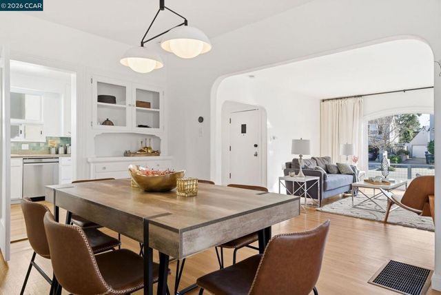 576 576 Begier Ave, San Leandro, CA 94577