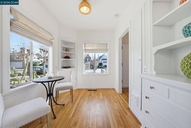 576 576 Begier Ave, San Leandro, CA 94577