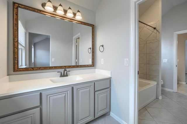 1100 Misty Ridge Drive, Justin, TX 76247