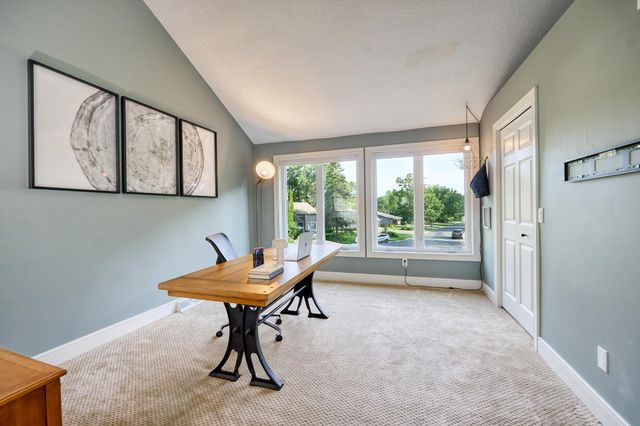 4774 Oak Way, Eagan, MN 55122