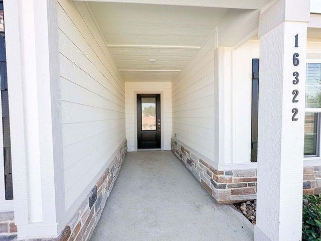 16322 Sweet Grove Drive, Conroe, TX 77303