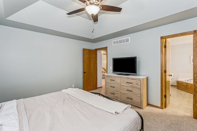 12021 E Laguna Ct, Wichita, KS 67207