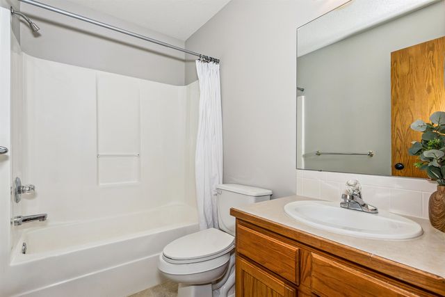 12021 E Laguna Ct, Wichita, KS 67207