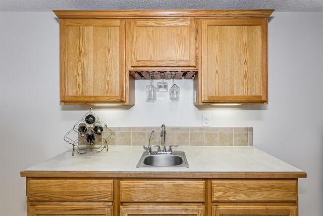 12021 E Laguna Ct, Wichita, KS 67207