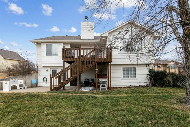 12021 E Laguna Ct, Wichita, KS 67207