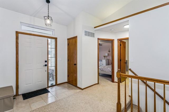 12021 E Laguna Ct, Wichita, KS 67207