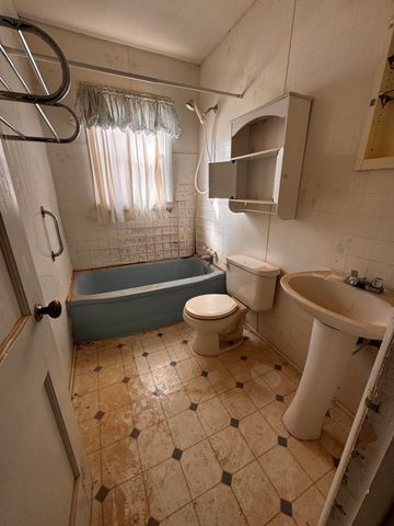 2911 Faulkner Street, Plainview, TX 79072