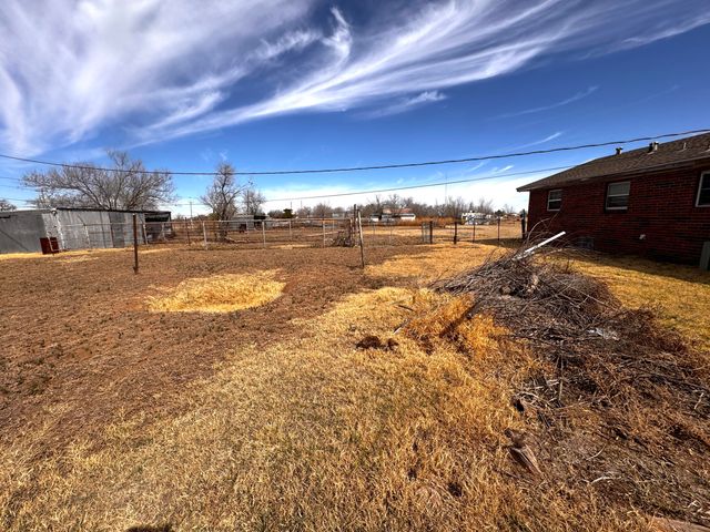 2911 Faulkner Street, Plainview, TX 79072