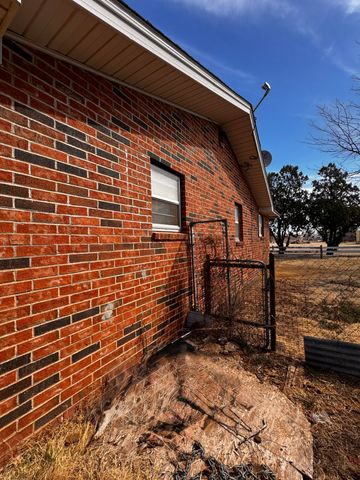 2911 Faulkner Street, Plainview, TX 79072