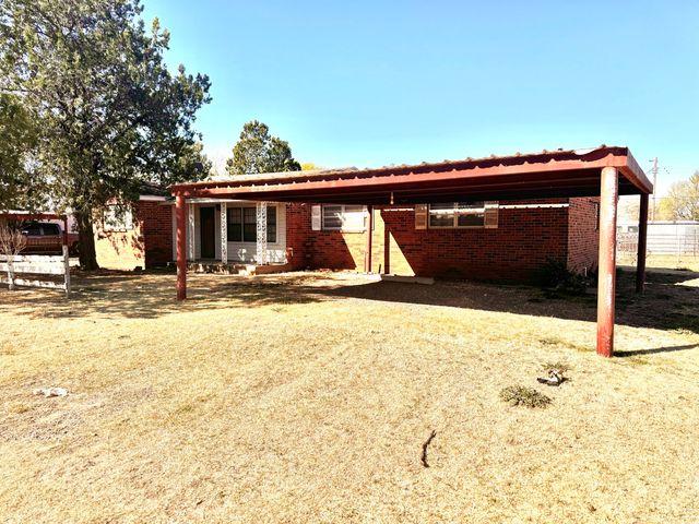 2911 Faulkner Street, Plainview, TX 79072