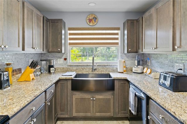 965 N Appalachian Terrace, Crystal River, FL 34429