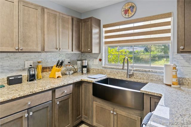 965 N Appalachian Terrace, Crystal River, FL 34429