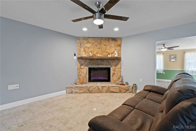 965 N Appalachian Terrace, Crystal River, FL 34429