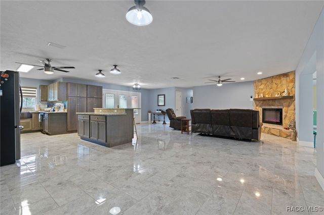 965 N Appalachian Terrace, Crystal River, FL 34429