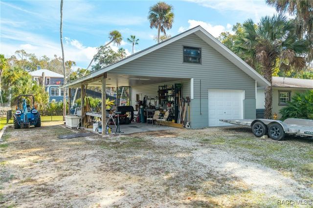 965 N Appalachian Terrace, Crystal River, FL 34429