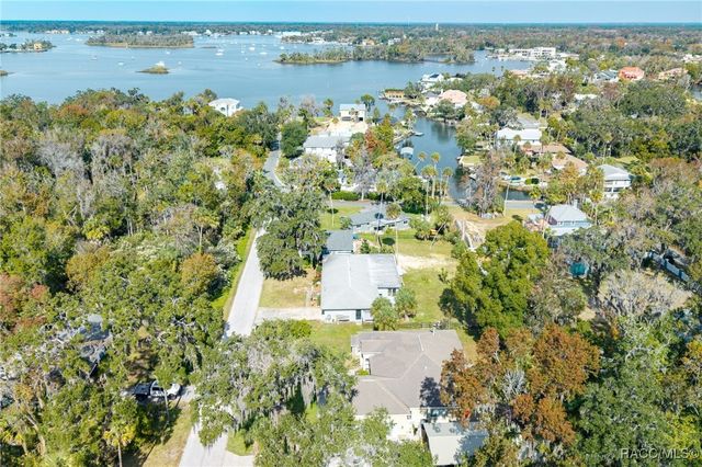 965 N Appalachian Terrace, Crystal River, FL 34429