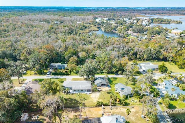 965 N Appalachian Terrace, Crystal River, FL 34429