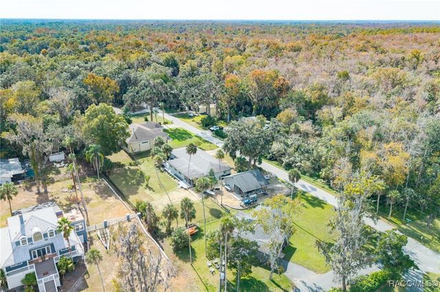 965 N Appalachian Terrace, Crystal River, FL 34429