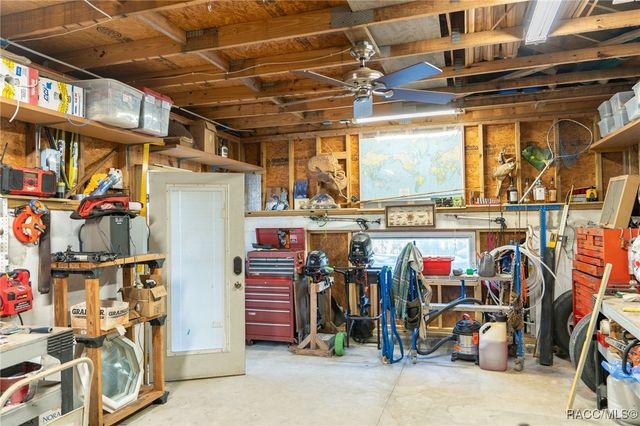 965 N Appalachian Terrace, Crystal River, FL 34429