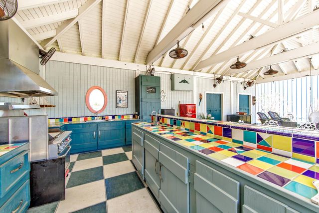 141 Industrial Park Rd, Larose, LA 70373