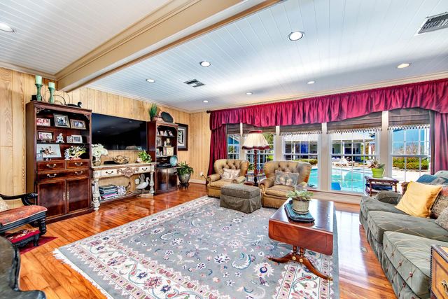 141 Industrial Park Rd, Larose, LA 70373