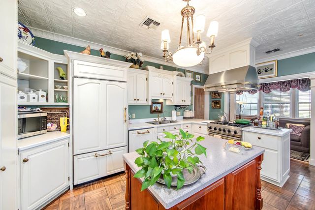 141 Industrial Park Rd, Larose, LA 70373