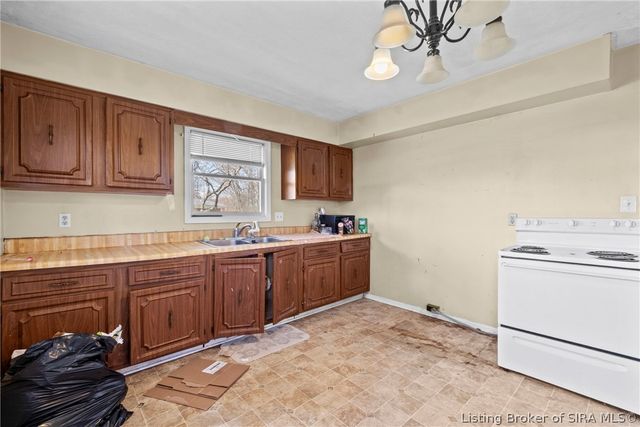 1820 Meridian Street, Madison, IN 47250