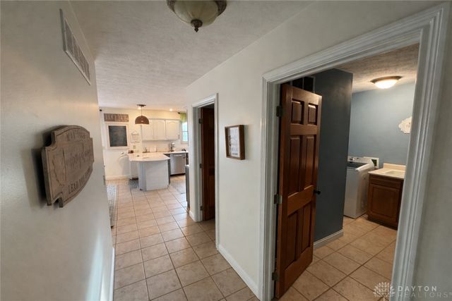 930 Oak Hill Court, Troy, OH 45373