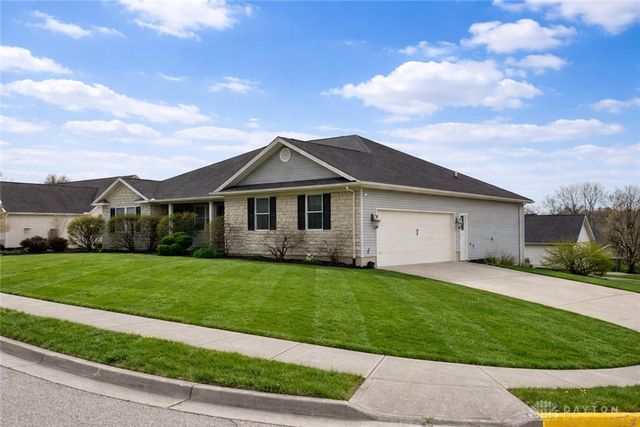 930 Oak Hill Court, Troy, OH 45373