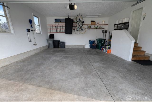 930 Oak Hill Court, Troy, OH 45373