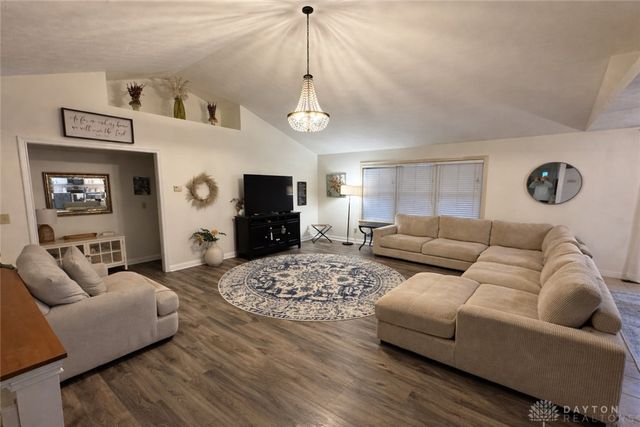 930 Oak Hill Court, Troy, OH 45373