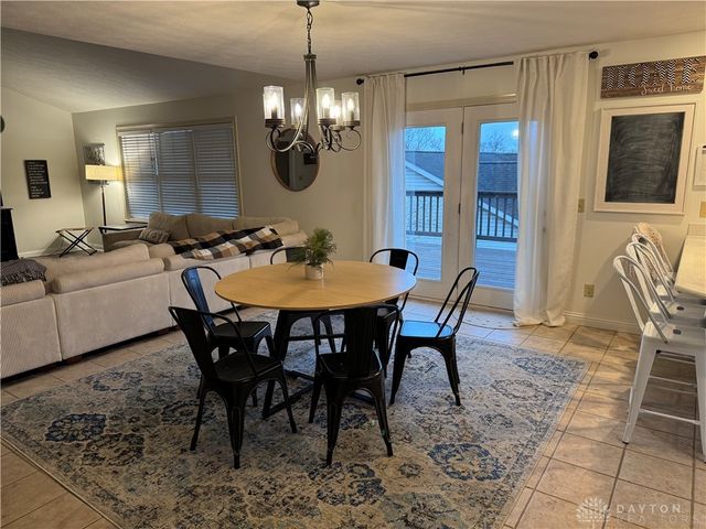930 Oak Hill Court, Troy, OH 45373